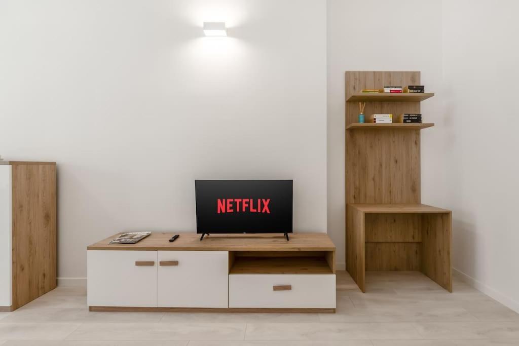 Free Parking - 1 Min Metro To Duomo - Loft Moderno Apartment *